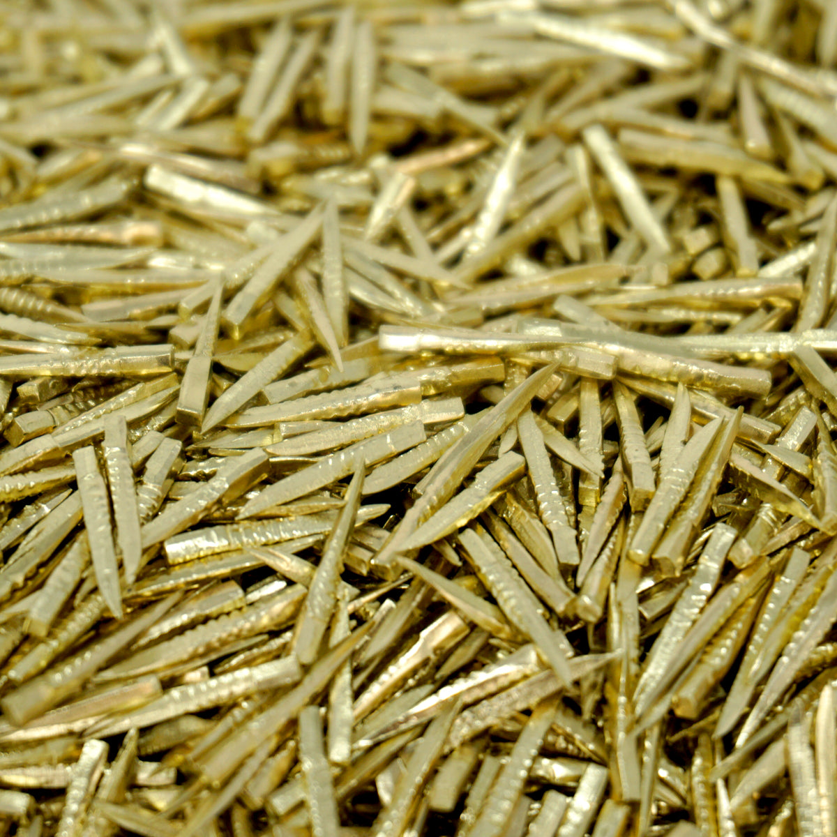 ESTAQUILLA DE LATÓN